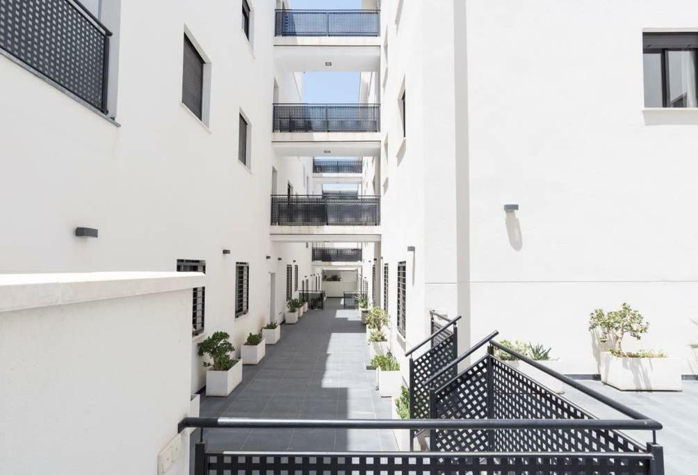 -Malagasunapts- Rooftop Pool & Free Parking Eksteriør billede